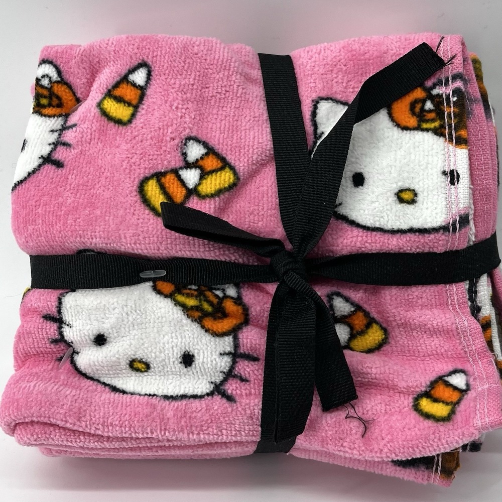 Hello Kitty Sanrio 4-pack Halloween Candy Corn Washcloths 13x13 Pink New